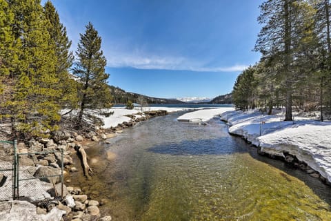 Walk to Donner Lake