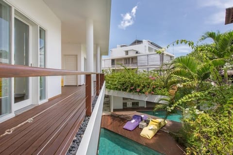 3 BR LSRN Modern Villa Seminyak 
