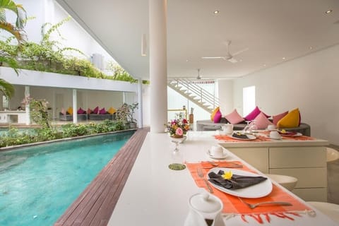 3 BR LSRN Modern Villa Seminyak 