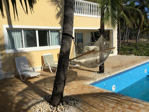 Outdoor pool, an infinity pool