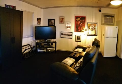 55 inch TV with HBO, VUDU and surround sound. Blue ray player