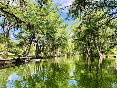 Come relax in nearby Guadalupe River w/ banks lined with towering cypress trees.