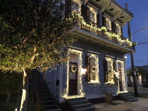 Holidays in New Orleans Property Corner Burgundy|Music|Franklin
