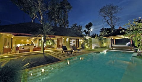 One Big Space Bedroom Private Villa
