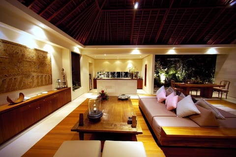 One Big Space Bedroom Private Villa