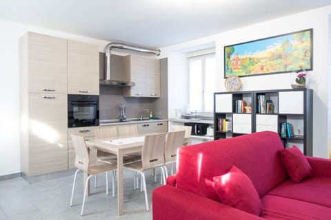 fully furnished kitchen