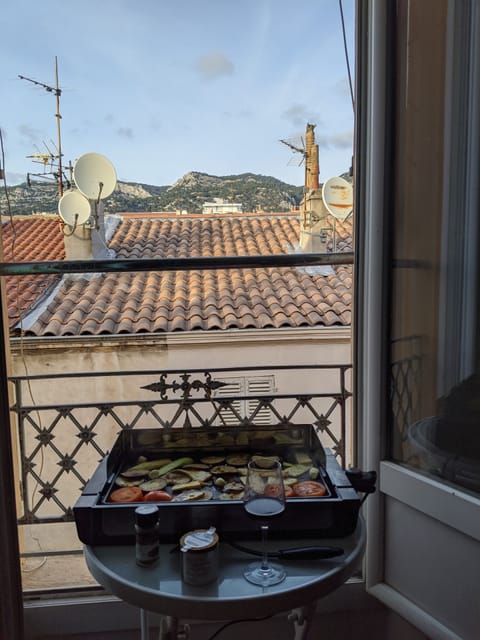 Juliette balcony overlooking Month Faron