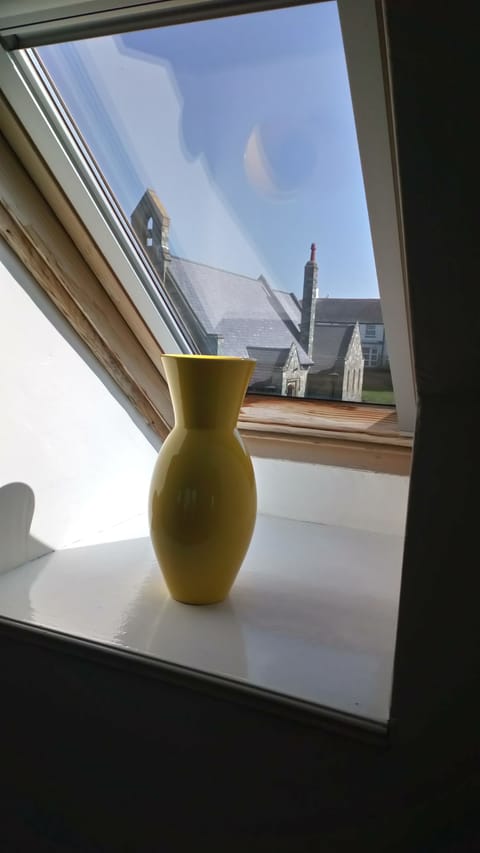 St Ffraid Church to the rear