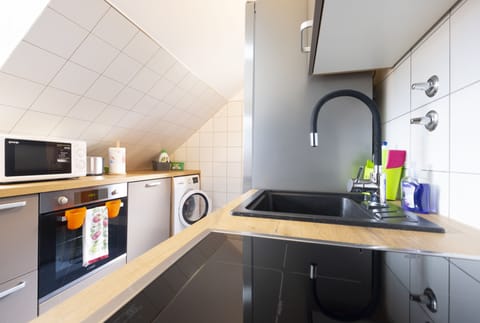 Kitchen is fully equipped