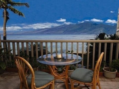 Enjoy the Ocean, Molokai and Lanai Island Views from your private lanai.