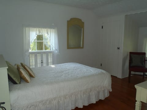 Bedroom 2 - Full Bed with closets and desk