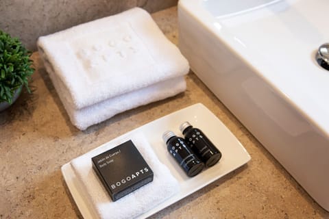 Bathroom amenities