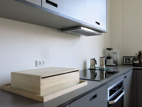 Dining Room, Kitchen