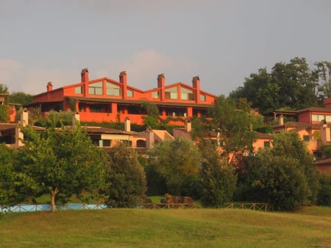 the house in the country club