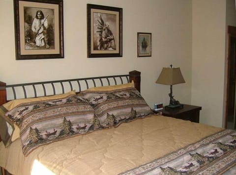Master Bedroom with King Size Bed!