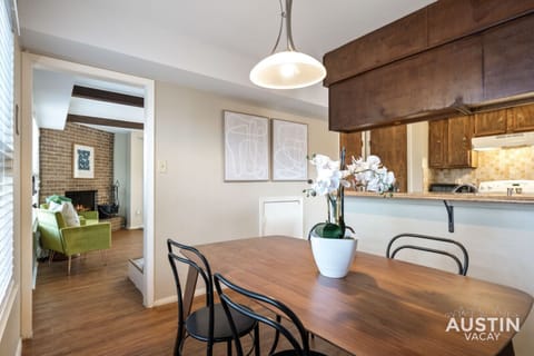 Dining for four off of the fully equipped kitchen