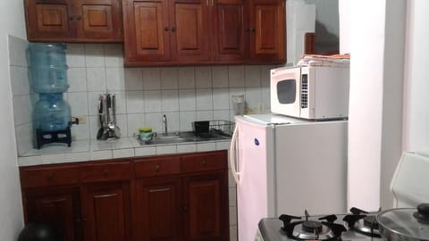 Microwave, oven, stovetop, coffee/tea maker