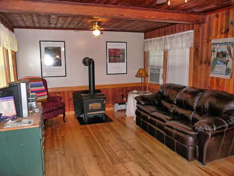 TV, fireplace, DVD player