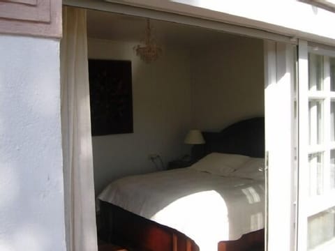 In-room safe, iron/ironing board, bed sheets, wheelchair access
