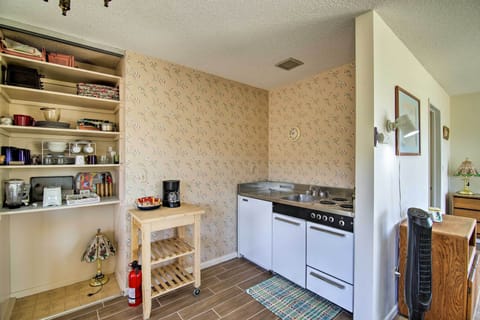 The well-equipped kitchenette has all the necessities.
