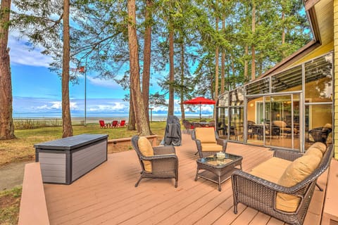 Wonderful outdoor living spaces with beach views.