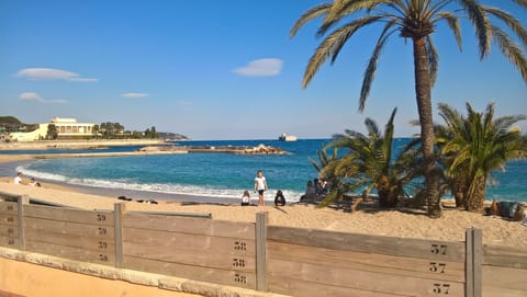 Beach nearby, beach towels