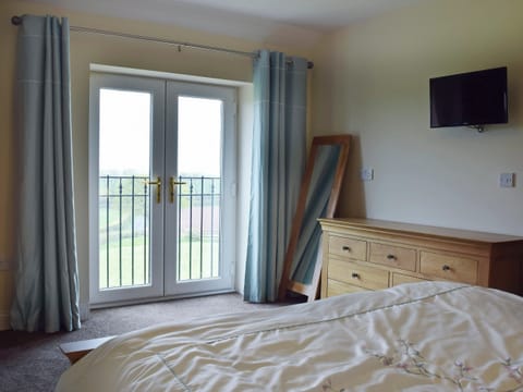 Comfortable double bedroom | Y Hendy Llaeth, Red Roses, near Whitland