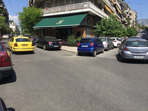 Bakery and pastry shop in 100 mteres