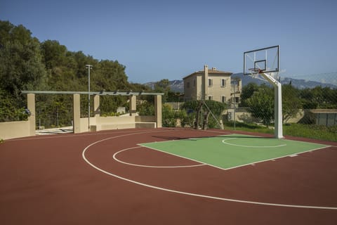 Sport court