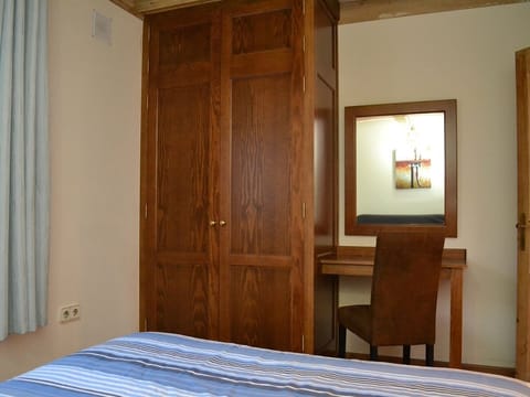 1 bedroom, in-room safe, iron/ironing board, free WiFi