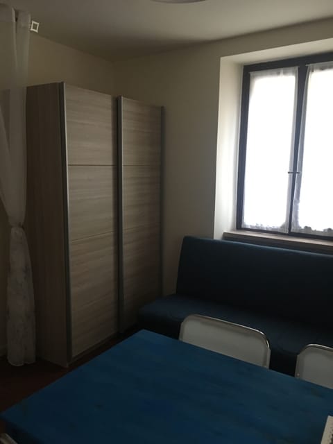 In-room safe, iron/ironing board, WiFi, bed sheets