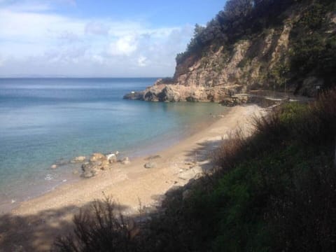 Beach nearby, sun loungers