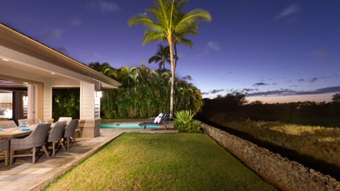 Plenty of space to relax in the backyard with views of the golf course!