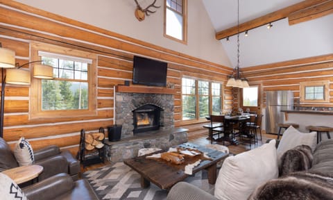 PR Red Cloud 1B, Living, 1