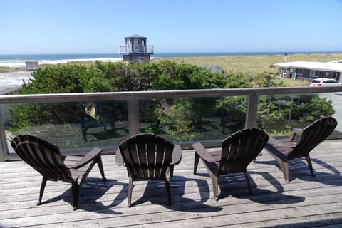 Room for all to gather on an upper deck. Lounge and listen to the Pacific Ocean.