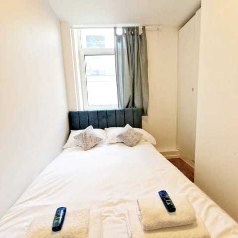 10 bedrooms, in-room safe, iron/ironing board, WiFi