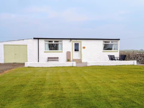 Ideally located detached cottage | Mid Bishopton Cottage - Mid Bishopton Farm Cottages, Whithorn