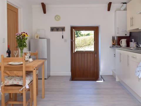 Open plan living space | Parlwr - Blaenhirbant Isaf Cottages, Cwmsychpant, near Lampeter