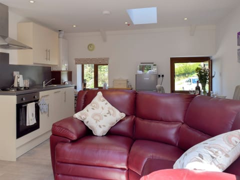 Open plan living space | Hen Llaeth - Blaenhirbant Isaf Cottages, Cwmsychpant, near Lampeter