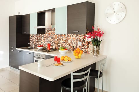 Breakfast bar at the kitchen