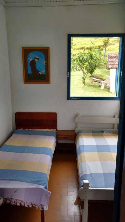 6 bedrooms, iron/ironing board, free WiFi