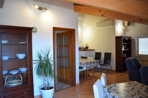 entrance to living room