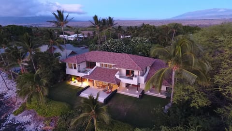 Enjoy a luxury estate in the heart of Hawaii's Kohala Coast