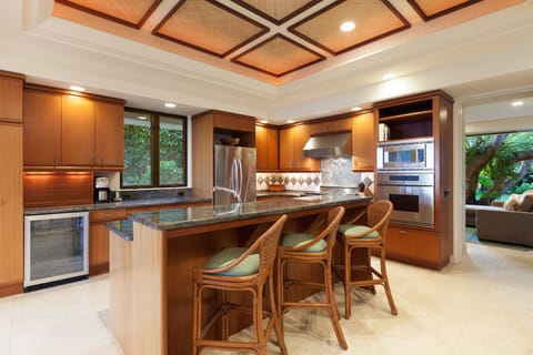 Practice your inner-chef or just enjoy a restaurant at a local resort