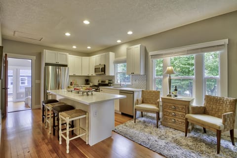 Breakfast bar for full family meal preparation