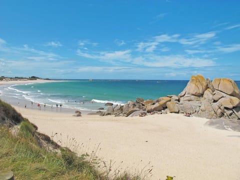 Beach nearby, sun loungers