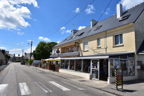 Immediate Surroundings [summer] (<1 km)