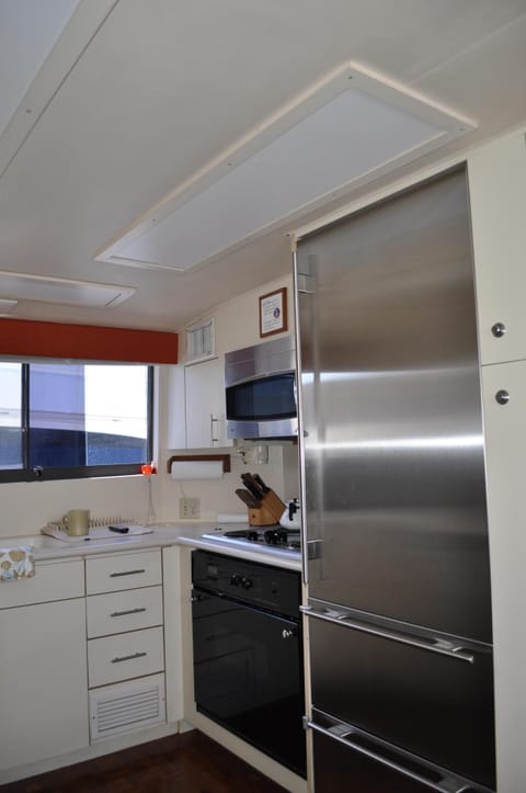 Fully appointed kitchen for your use