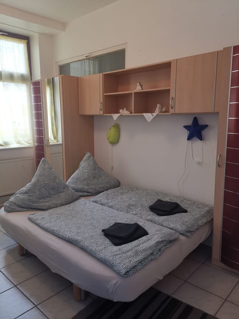 2 bedrooms, iron/ironing board, travel crib, free WiFi