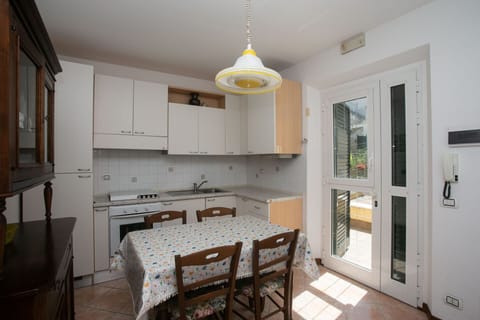 Fridge, oven, dining tables